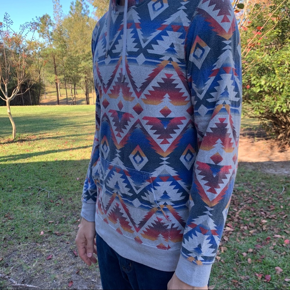 Lightweight Hoodie Aztec Pattern - image 1